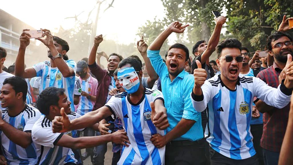 ফেসবুকে বাংলাদেশের মেসি ভক্তদের সঙ্গে কেন এমন ছলনা!