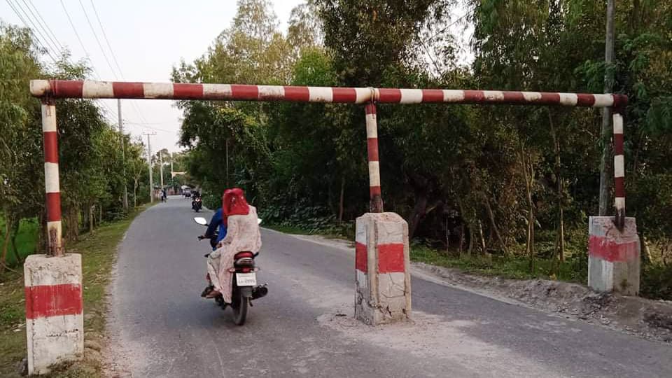 উদ্বোধনের তিন দিন হলেও বন্ধ বাস চলাচল