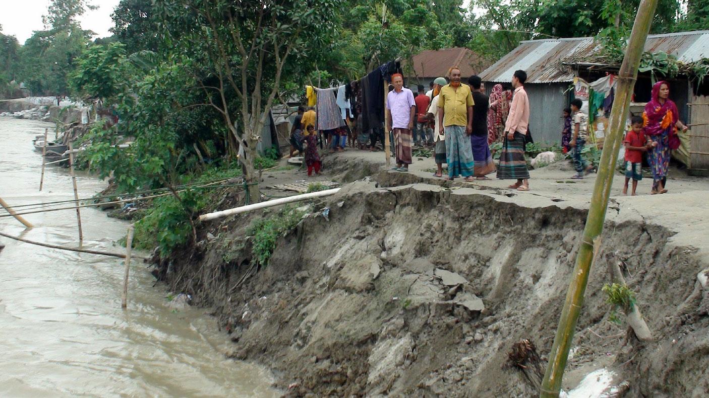 যমুনার ভাঙনে বিলীন দুই শতাধিক পরিবারের বসতভিটা