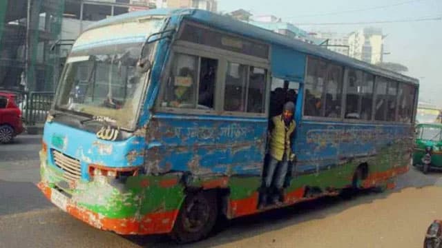 ঢাকা শহরে চলাচলকারী ১ হাজার ৬৪৬টি বাসের রুট পারমিট নেই: ডিটিসিএ