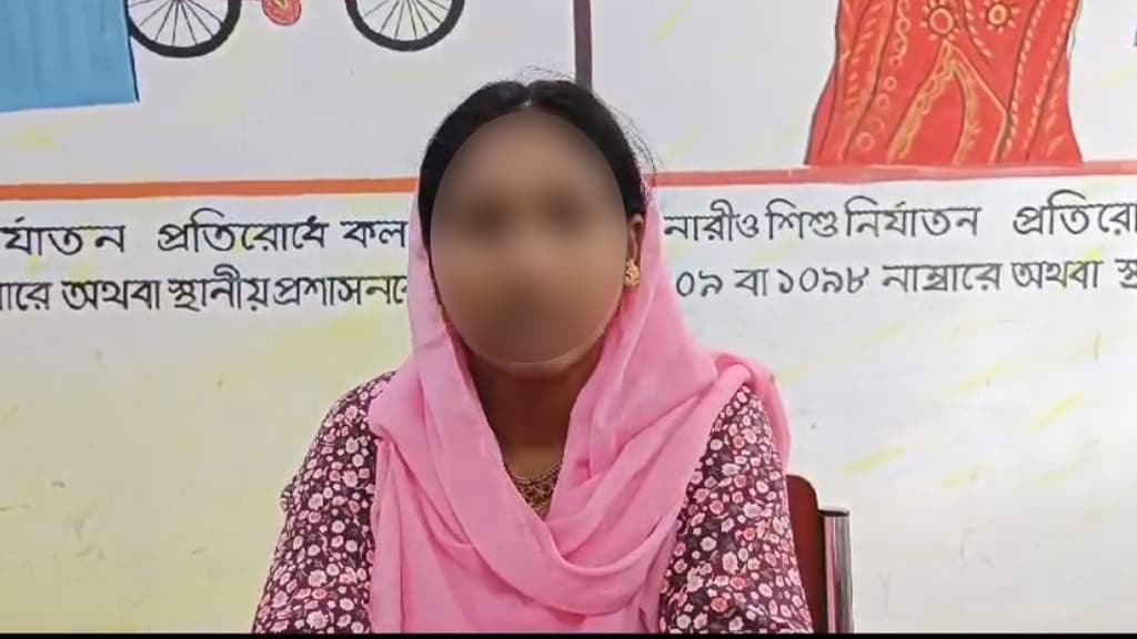 দুই সন্তানের মায়ের আত্মহত্যার চেষ্টা, উদ্ধার করল পুলিশ