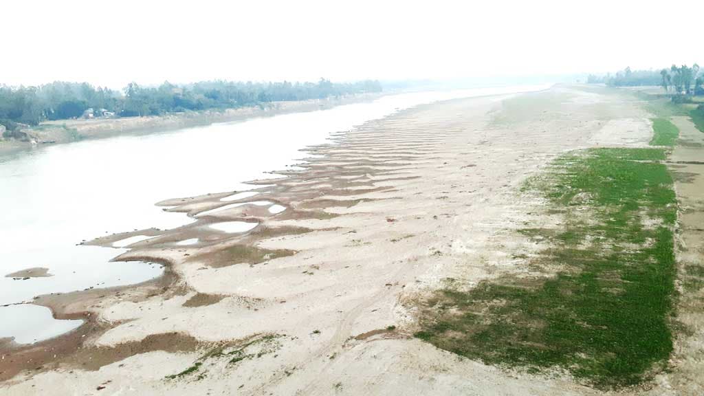 নাব্যতা হারাচ্ছে কুশিয়ারা, জেগে ওঠা চর দখলের আশঙ্কা