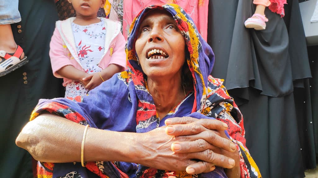 রাতে বাড়ি থেকে ডেকে নিয়ে সকালে মিলল ২ ভাইয়ের গলাকাটা লাশ