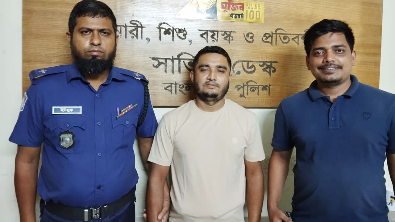 ফেনী জেলা ছাত্রশিবিরের সাবেক সভাপতি গ্রেপ্তার