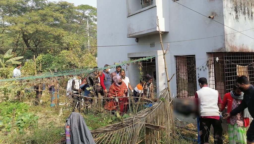 সদর হাসপাতালের ডোবায় মিলল রোগীর মরদেহ