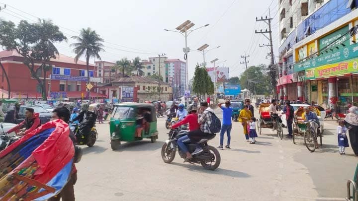 প্রশাসনের আশ্বাসে সিলেটে পরিবহন ধর্মঘট স্থগিত