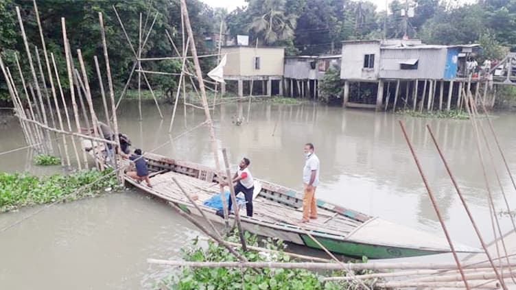 শিবালয়ে নিষিদ্ধ বাঁধ ও ভেসাল উচ্ছেদে অভিযান