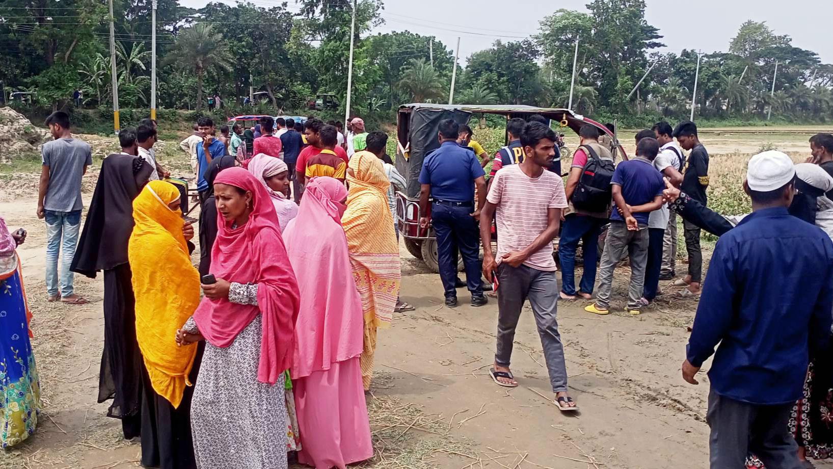 নওগাঁয় ইটভাটায় পড়ে ছিল টমটমচালকের গলাকাটা মরদেহ