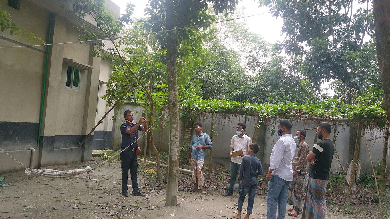 স্কুল শিক্ষিকার অস্বাভাবিক মৃত্যু, বকুল গাছ নিয়ে রহস্য