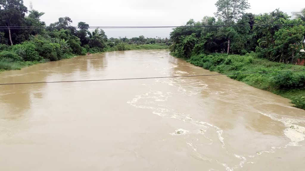 পাহাড়ি ঢলের পানিতে কমলগঞ্জের নিম্নাঞ্চল প্লাবিত