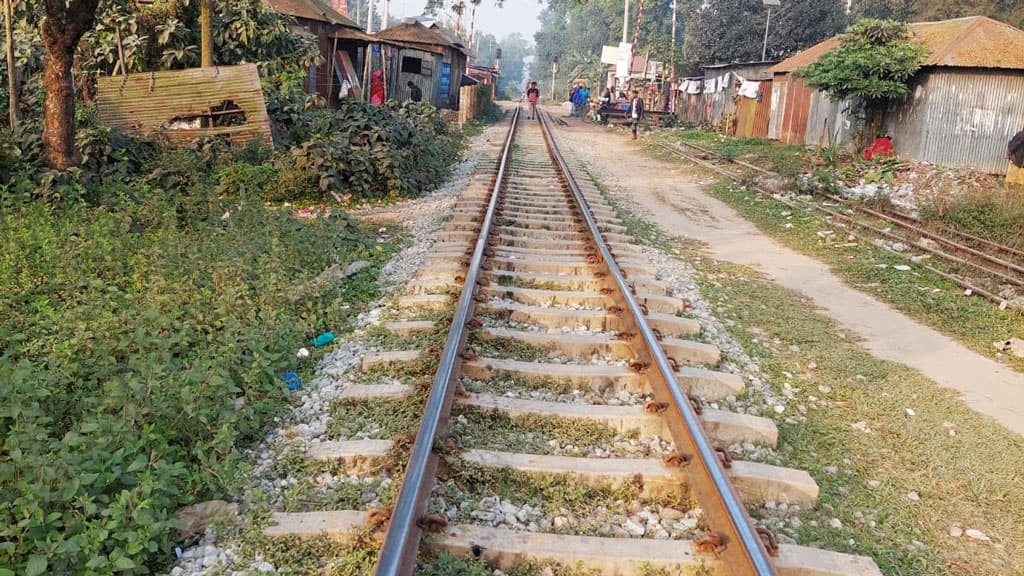 শ্রীপুরে রেললাইনের নাট বল্টু পিন খোলার অভিযোগে ২ শিশুর বিরুদ্ধে মামলা