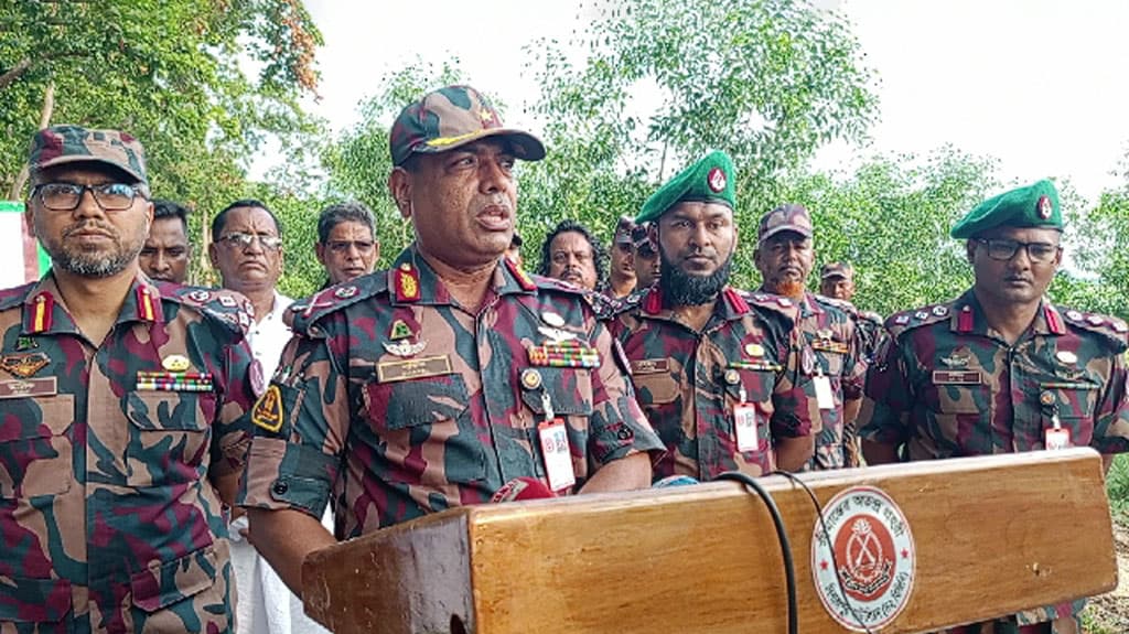 বিজিবি-বিএসএফের সমঝোতায় বিরলে রাস্তার কাজ শুরু