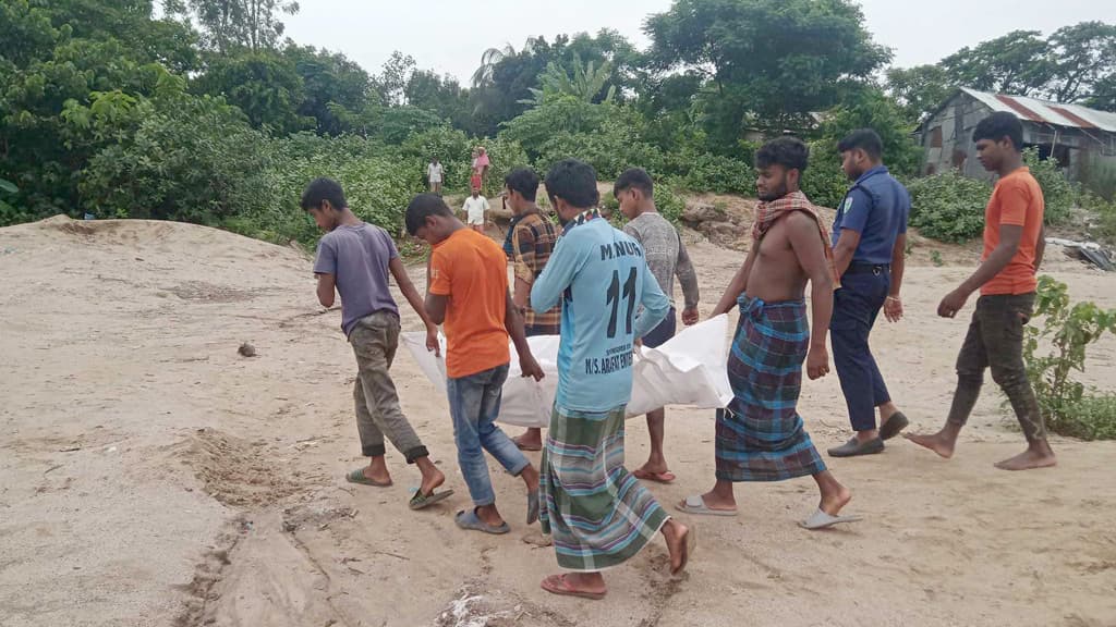 ধলাই নদী থেকে যুবকের বিবস্ত্র মরদেহ উদ্ধার