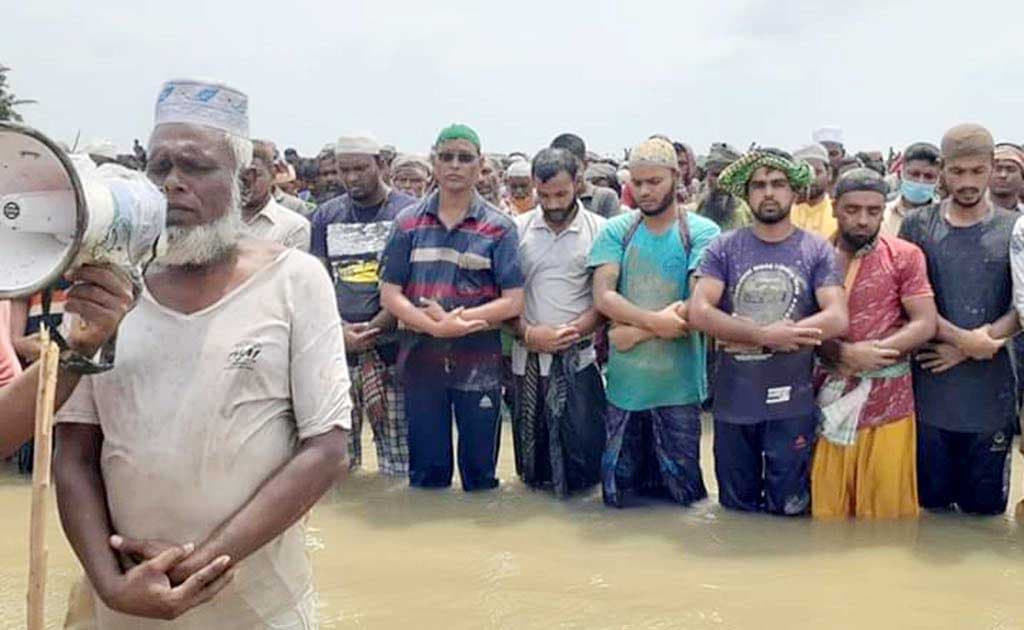 আম্পানে বিপর্যস্ত কয়রার ভিডিও দিয়ে ভারতে সাম্প্রদায়িক উসকানি