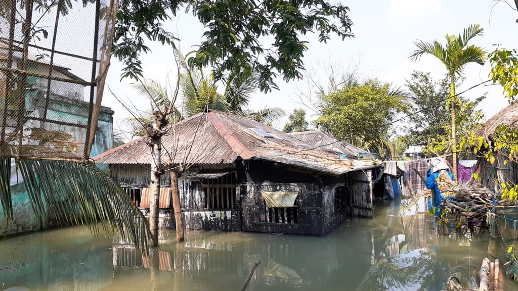 আবারও ডুবল গাতিরঘেরী