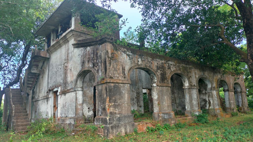 ব্রিটিশ আমলের জাহাজ নিয়ন্ত্রণ অফিস ধ্বংসের দ্বারপ্রান্তে