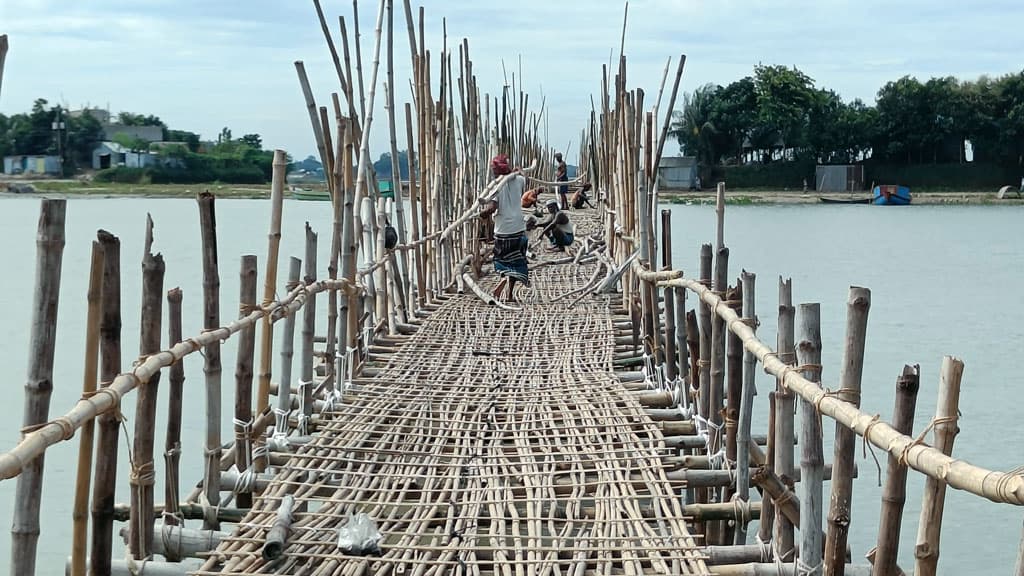 ‘অভিমানে’র সাঁকো পুনর্নির্মাণ শুরু