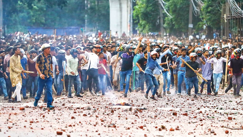 কোটা সংস্কার আন্দোলন: এবার কঠোর হাতে দমন করবে সরকার