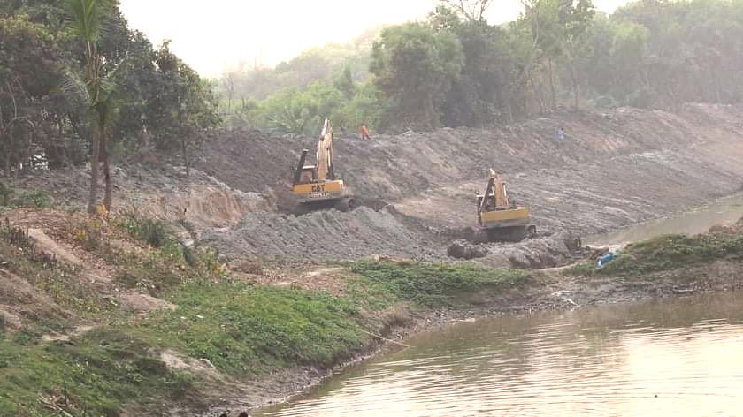 প্রাণ ফিরছে মৃতপ্রায় হিসনায়