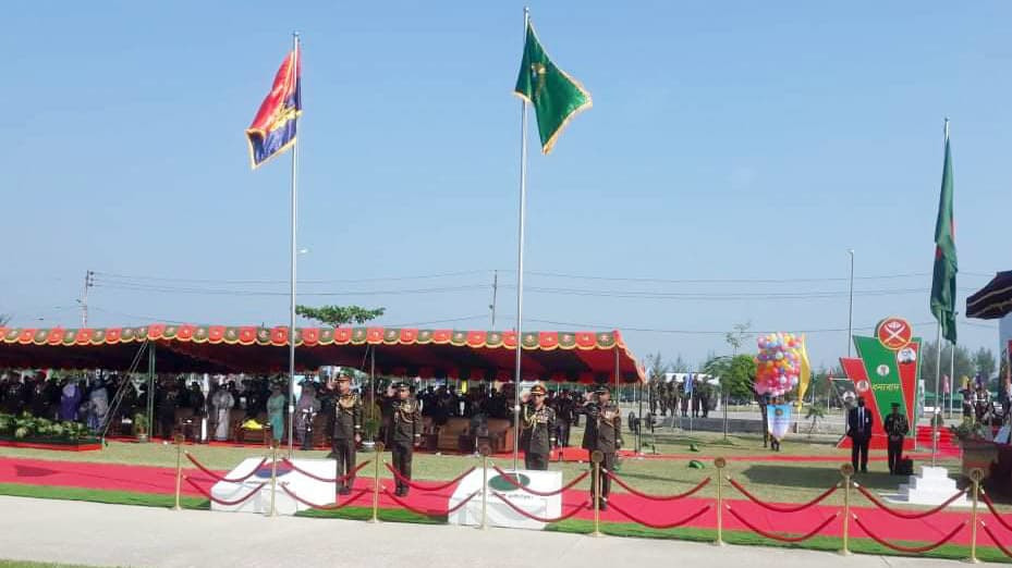 ‘সেনাবাহিনীকে অভ্যন্তরীণ ও বহিরাগত হুমকি মোকাবিলা করতে হবে’