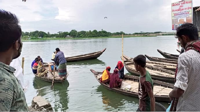 বাড়তি টোল, যাত্রী ভোগান্তি