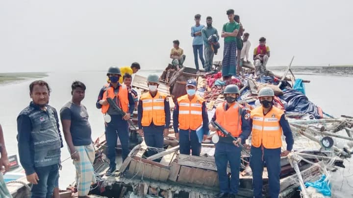 দৌলতখানে ট্রলারডুবির ঘটনায় নিখোঁজ জেলের মরদেহ উদ্ধার