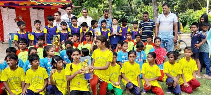 পাটকেলঘাটায় বঙ্গবন্ধু ও বঙ্গমাতা ফুটবল টুর্নামেন্টের ফাইনাল খেলা অনুষ্ঠিত