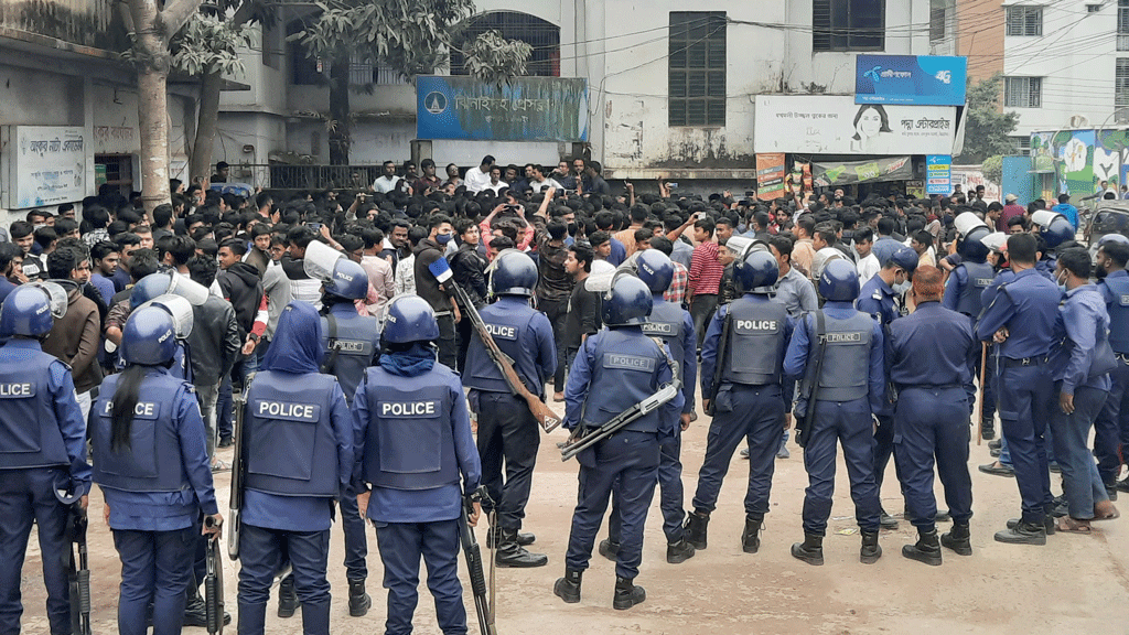 ছাত্রদলের সমাবেশে পুলিশের বাধা