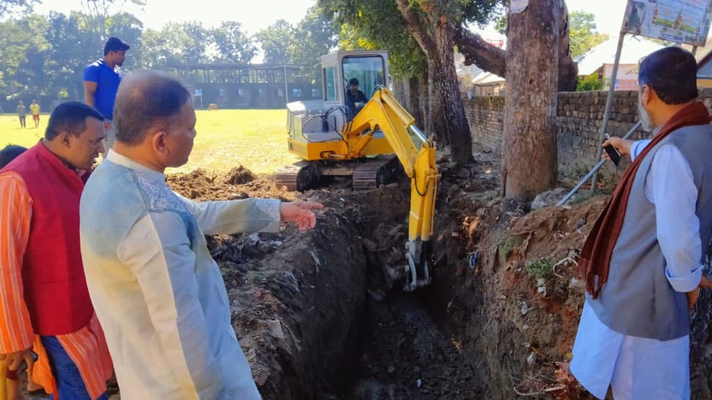 ‘পানিতে আর তলিয়ে যাবে না ফুলগাজী বাজার ’