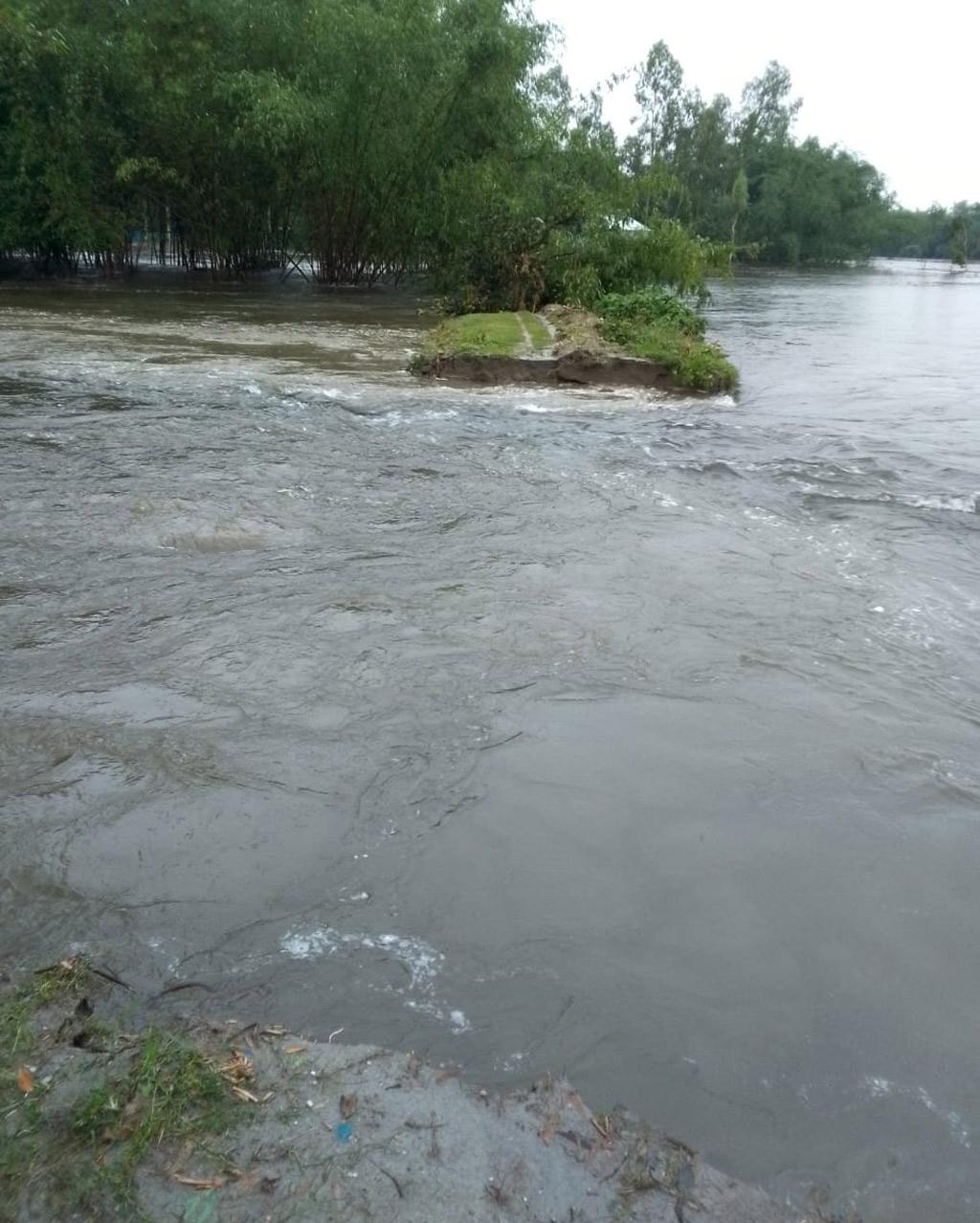 ডিমলায় বুড়িতিস্তার বাঁধ ভেঙে ১০ গ্রাম প্লাবিত