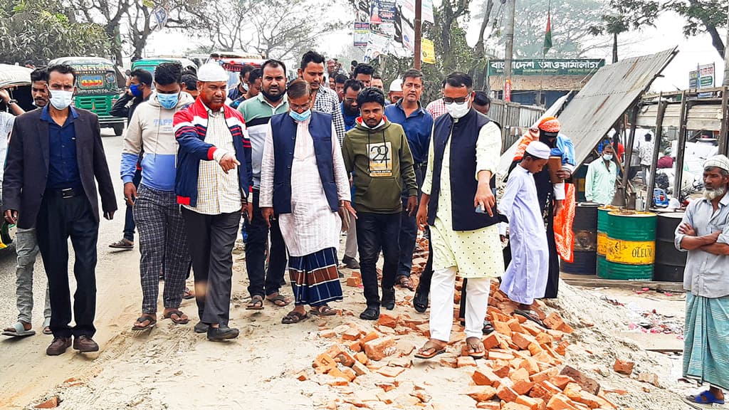 অবৈধ স্থাপনা সরায় কমেছে যানজট, প্রশস্ত হয়েছে সড়ক