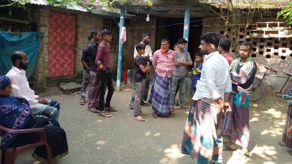 স্বর্ণালংকারের সঙ্গে কাঁথা-কম্বলও নিয়ে গেল ডাকাতেরা