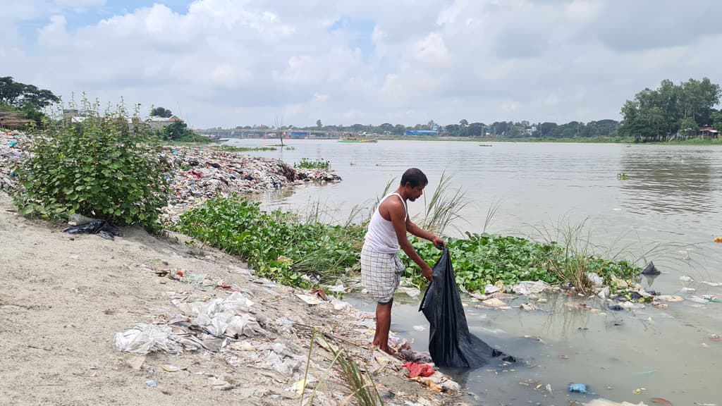 ১৮৫ স্থানে ফেলা হয় বর্জ্য