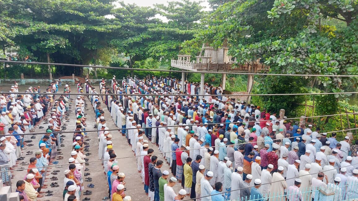 ছেলের গুলিতে নিহত মায়ের জানাজা সম্পন্ন