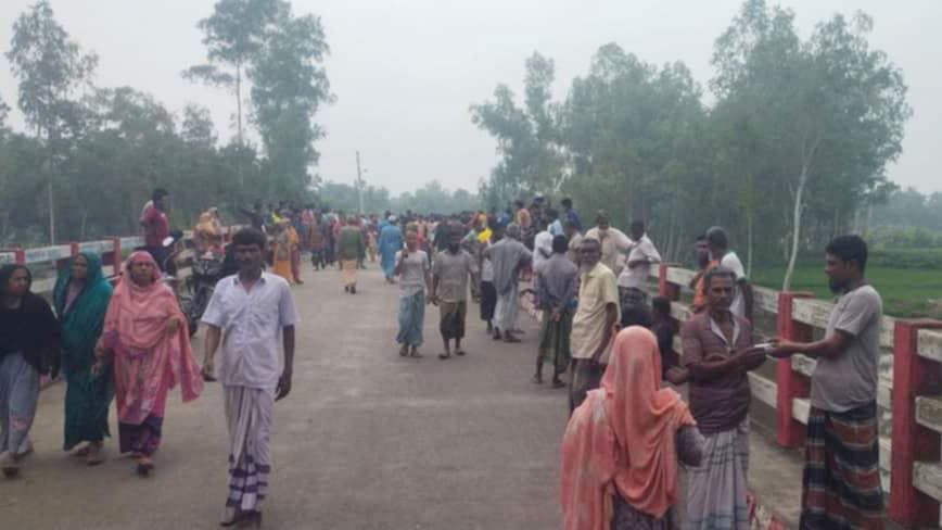 বগুড়ায় রাস্তা থেকে তুলে নিয়ে ব্যবসায়ীকে গলাকেটে হত্যা 