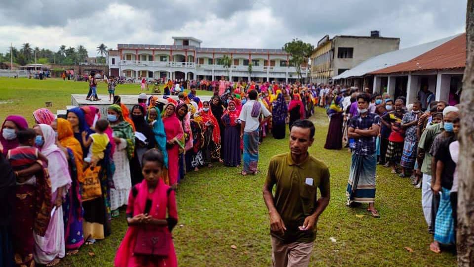 ভেড়ামারায় টিকা পেল ১৪ হাজার মানুষ