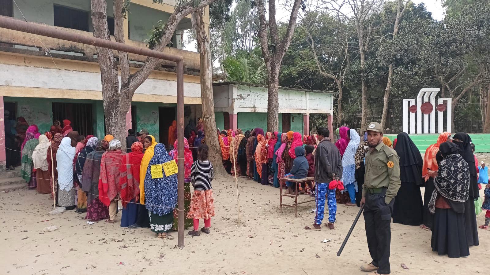 গাইবান্ধার ভোটকেন্দ্রে ডাকাত নেই: ইসি রাশেদা