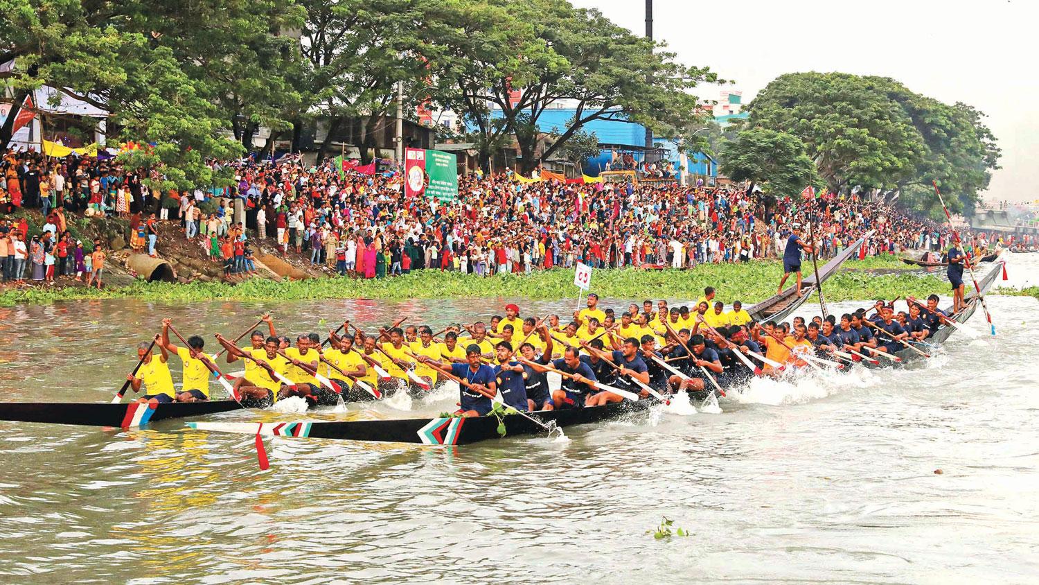 প্রধানমন্ত্রীর জন্মদিনে নৌকাবাইচ