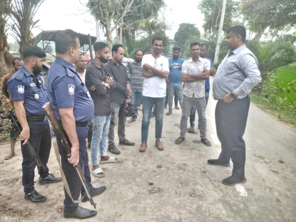 ট্রাকে মাটি পরিবহনে সড়কের ক্ষতি, ব্যবসায়ীকে জরিমানা 