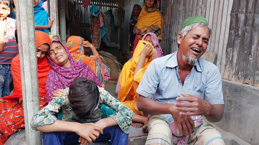 বেইলি রোডের ওই ভবনের সিকিউরিটি গার্ড ছিলেন সাগর