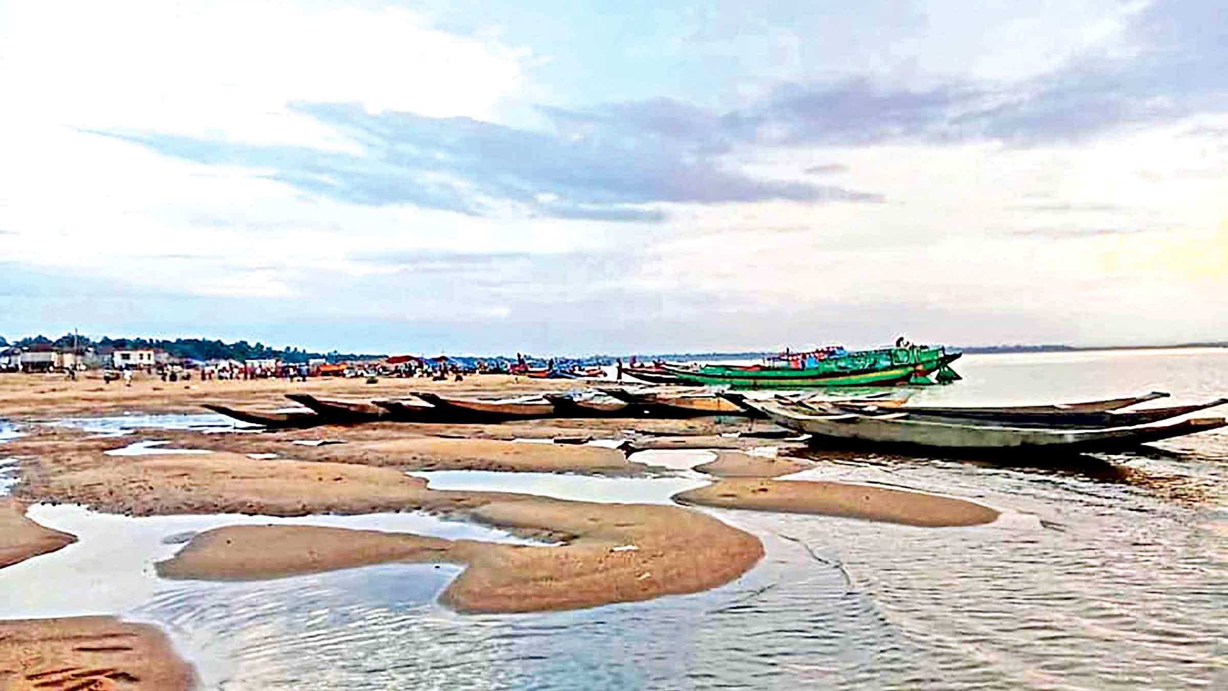 ঢলের সঙ্গে আসছে বালু, হাওরের নতুন হুমকি