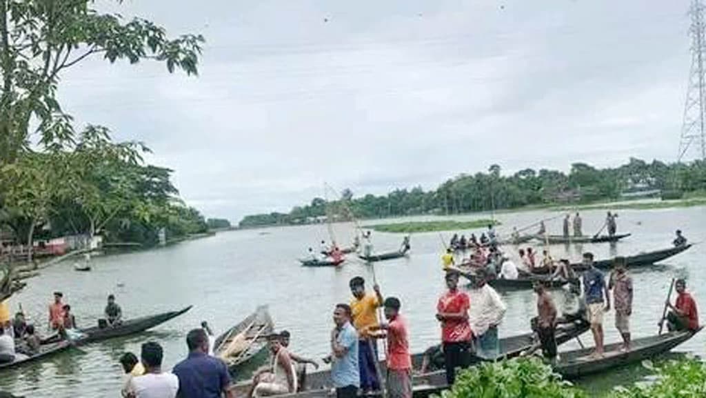 স্কুলে যাওয়া পথে নৌকাডুবিতে শিক্ষার্থীর মৃত্যু