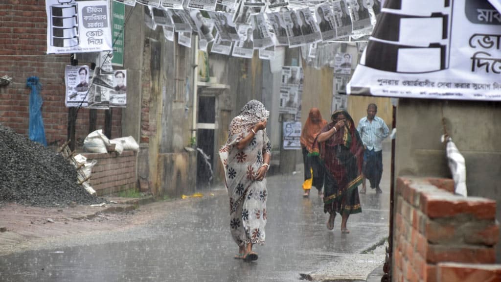 রাজশাহী সিটি নির্বাচনে বৃষ্টির বাগড়া