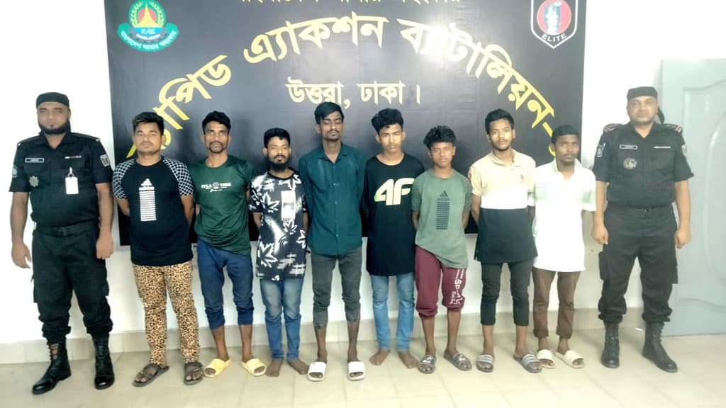 উত্তরায় কিশোর গ্যাং ‘বুলেট’ গ্রুপের ৮ সদস্য গ্রেপ্তার