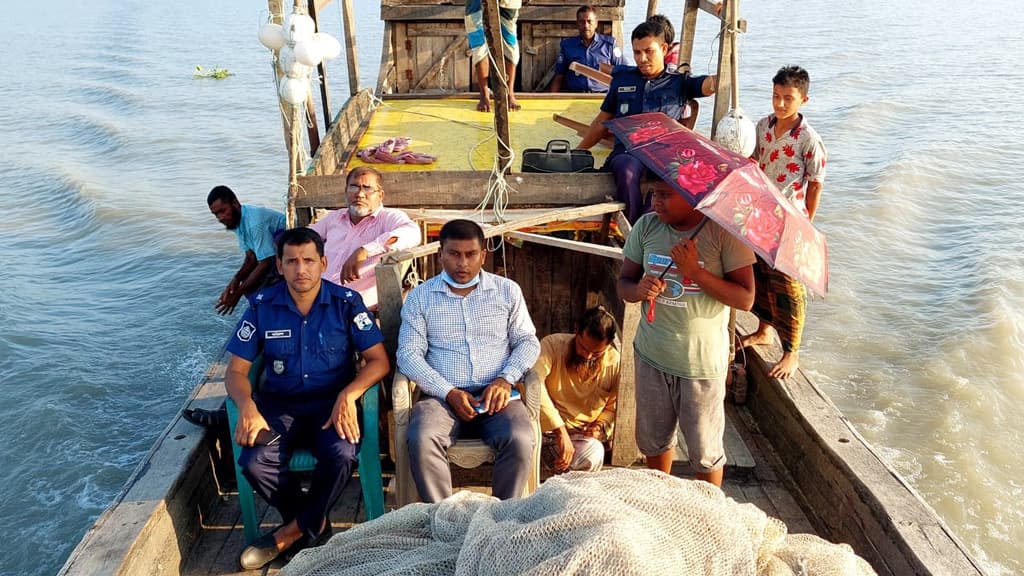 ইলিশের আশায় জালের ধাক্কা