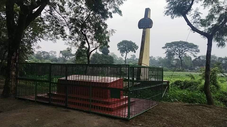 আজ মুক্ত হয়েছিল ফেনী