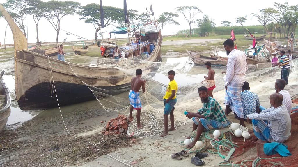 তালিকার বাইরে বহু জেলে কার্ডধারীরাও সহায়তা পাননি