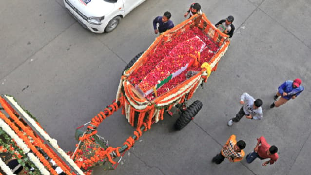 ১৭ তোপধ্বনিতে বিদায় জেনারেল রাওয়াতের