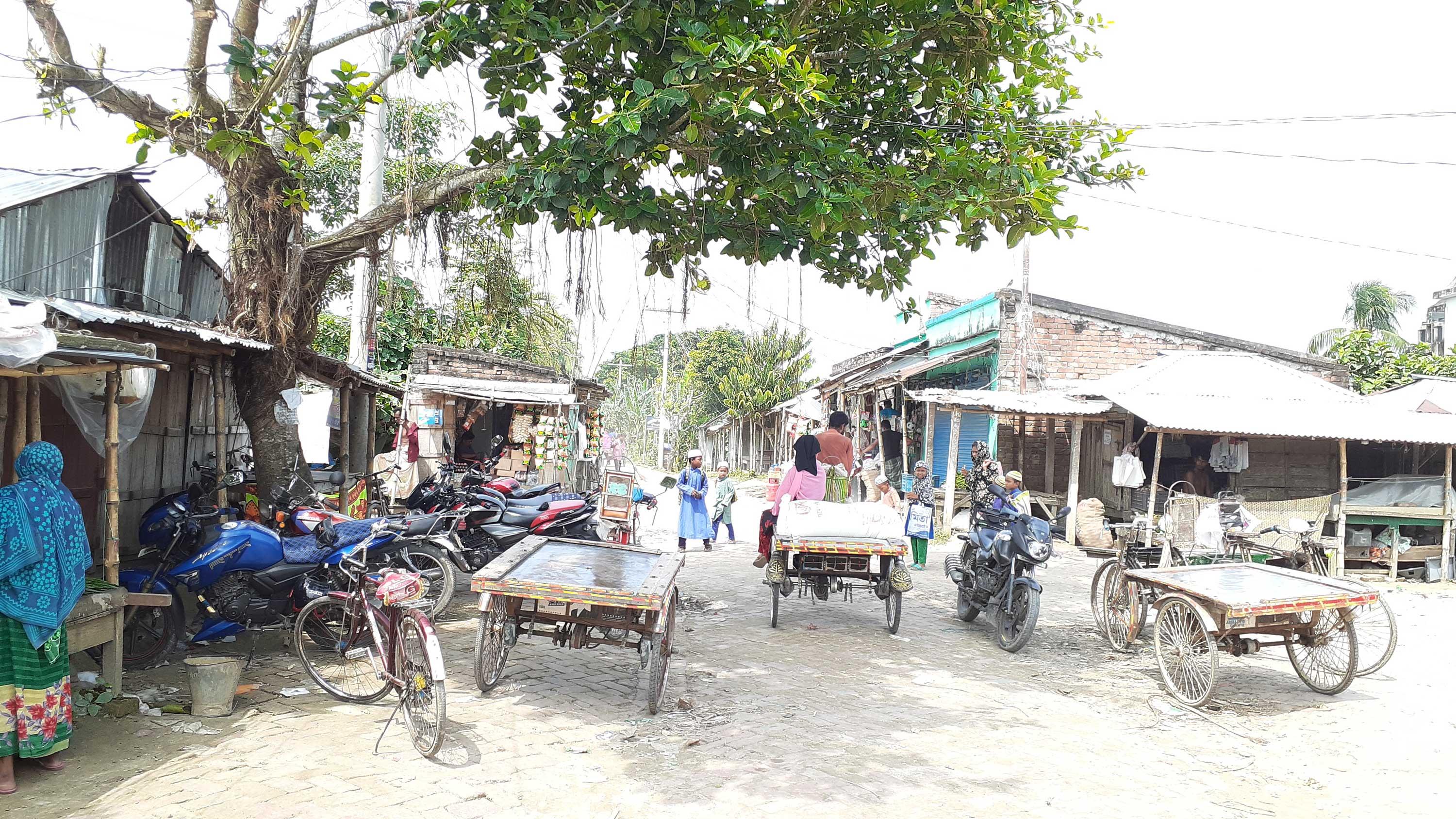 খিচুড়ি ভাগাভাগি নিয়ে সংঘর্ষ, ছুরিকাঘাতে আওয়ামী লীগ নেতা খুন, আটক ২ 