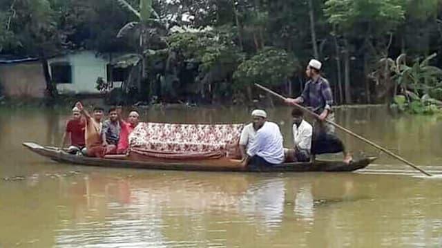 নিজের গ্রামে শেষ ঠাঁই হলো না তাঁদের